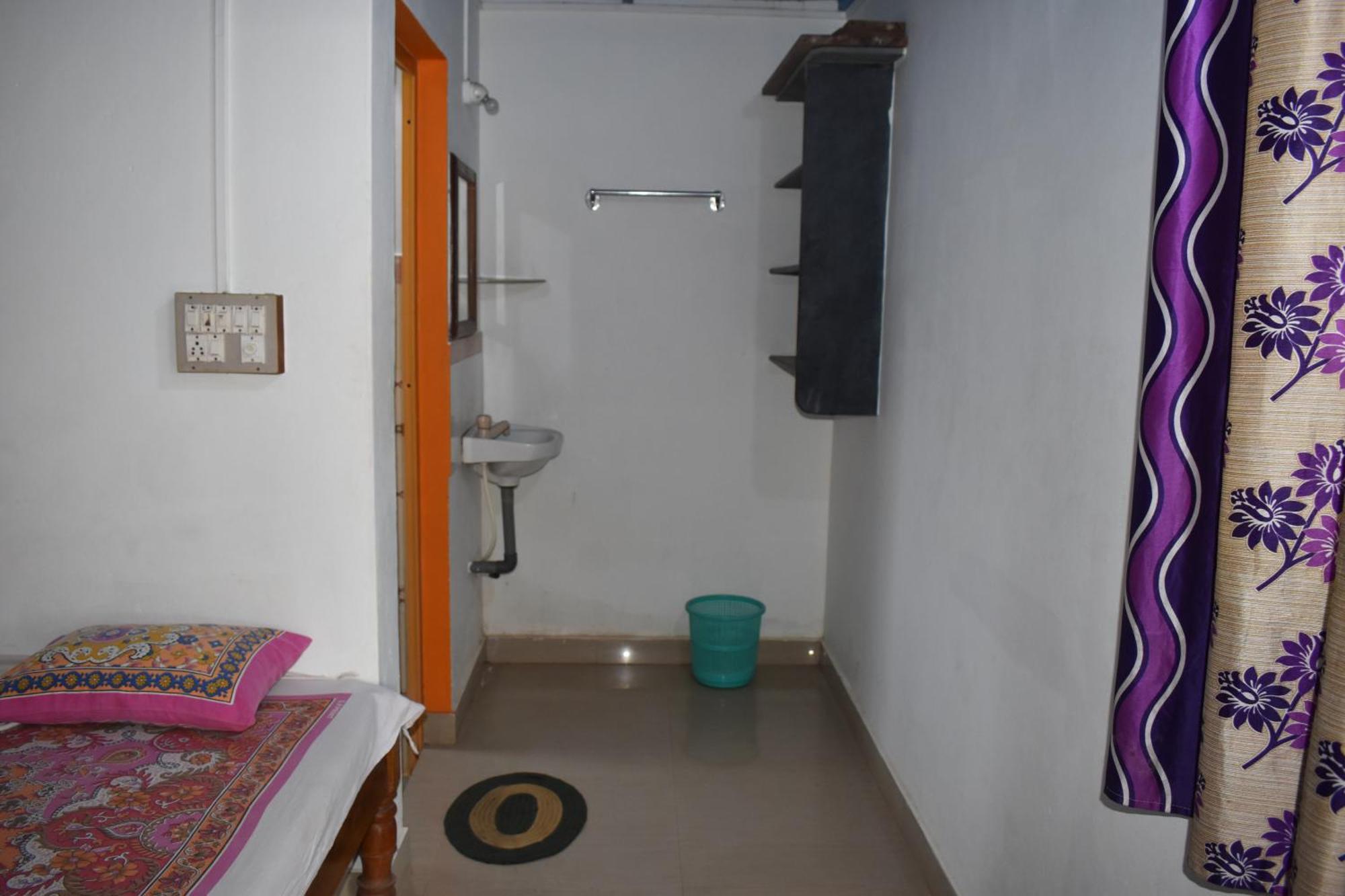 Gundappa Cafe Gokarna Kudle Beach Экстерьер фото